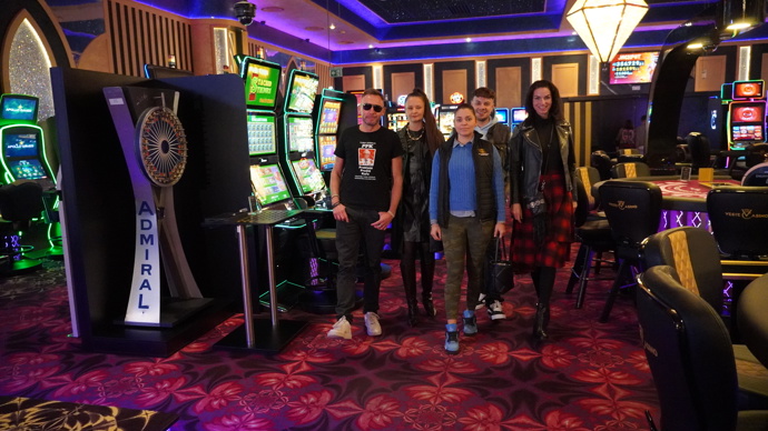 FOTO: Vestec Casino. – stránka 5