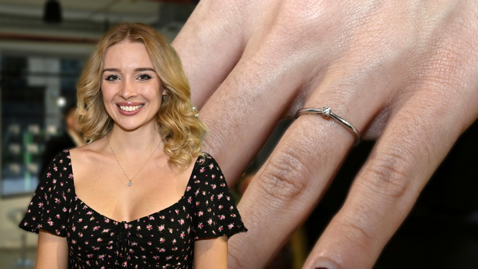 FOTO: Nicole Šáchová se pochlubila zásnubním prstenem. – stránka 8