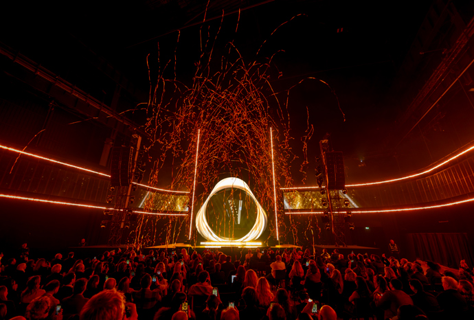 FOTO: Značka Seletti společně s dvaceti umělci vytvořila výjimečný prostor plný inspirace, zvuku a vizuálních zážitků. – stránka 9