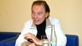 Karel Gott byl pět let po podpisu Anticharty vydírán: Anonym po něm chtěl jako výkupné 3 miliony korun