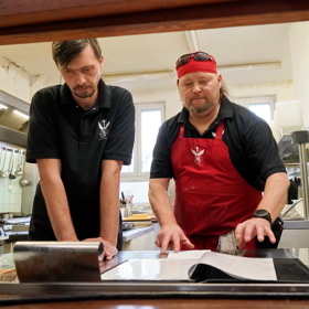 Majitel Michal si pozval Zdeňka Pohlreicha do své hospody v Košicích u Tábora.