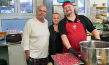 Zdeněk Pohlreich se Zuzanou a Michalem z restaurace U třech kytar.