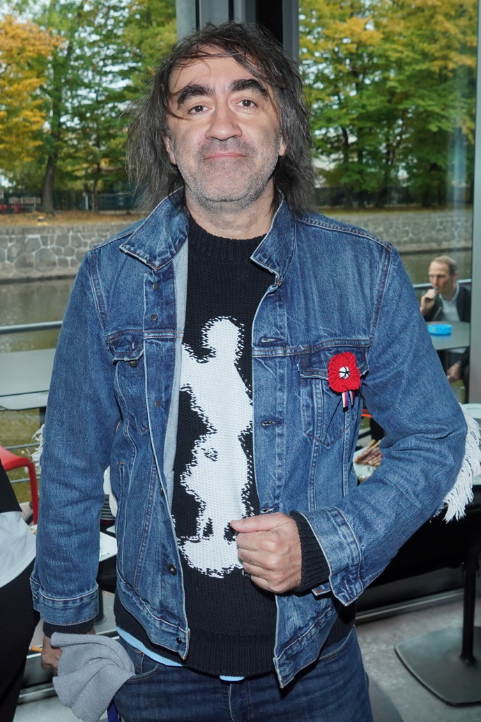 FOTO: Slavnostní křest nového románu "Manželství". – stránka 9