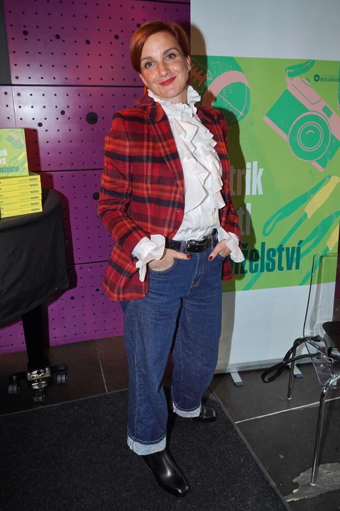 FOTO: Slavnostní křest nového románu "Manželství". – stránka 6