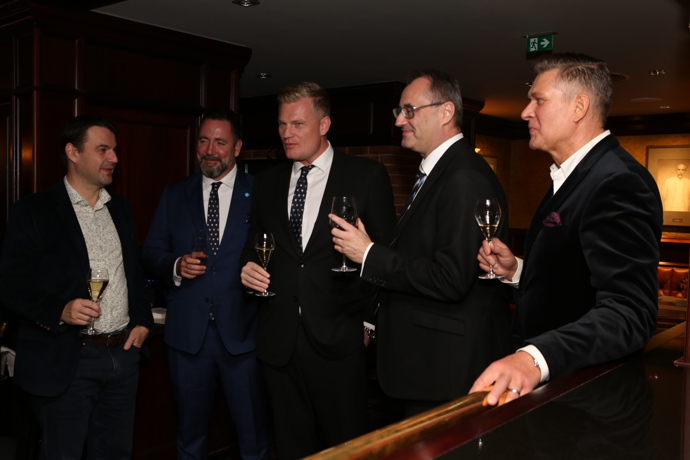 FOTO: Filip Turek slavil narozeniny v Karlových Varech. – stránka 29