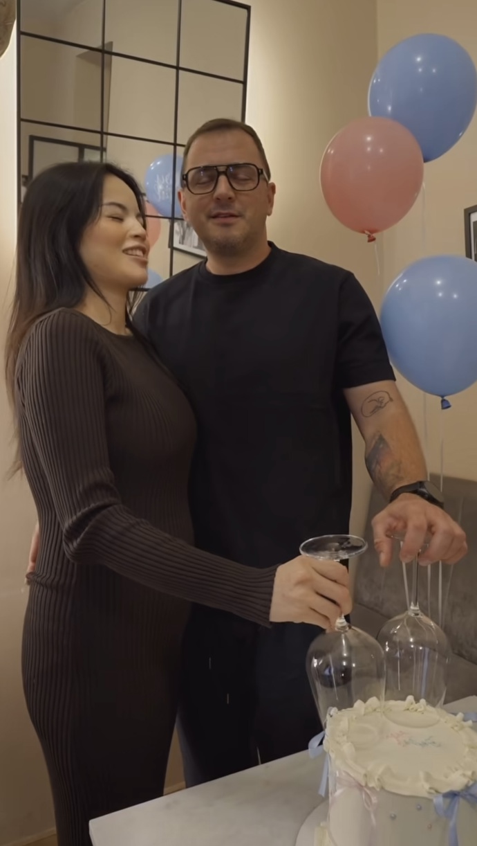 FOTO: Yenifer Cao a Samuel Jaško čekají chlapečka. – stránka 1