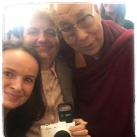 Obě se vyfotily také s Dalajlamou. 