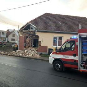 Cestujícím se naštěstí nic nestalo.