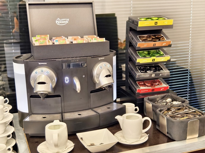 FOTO: Káva ve štábu hnutí ANO nemůže chybět. – stránka 109