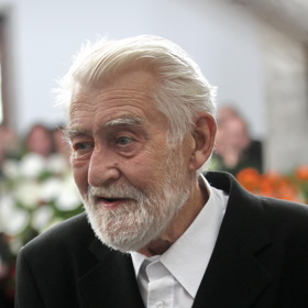 Často mu kvůli tomu estébáci hrozili zákazem hraní. Antichartu ale Ilja Racek nepodepsal.