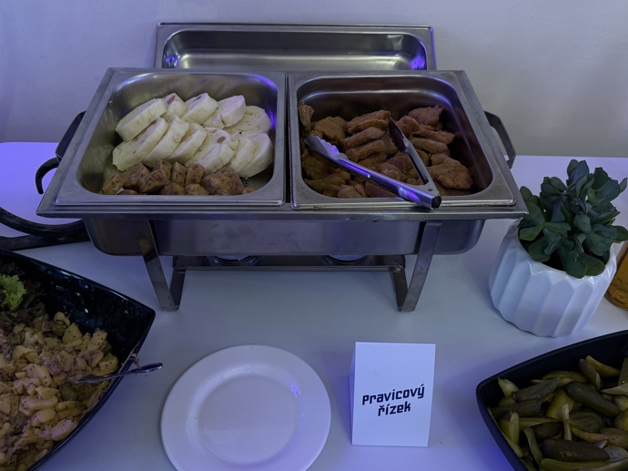 FOTO: Motoristé na rautu opravdu nešetřili. – stránka 237