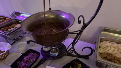 FOTO: Ve štábu Motoristů nechyběly řízky či pravý český guláš.