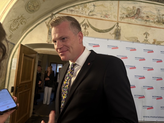 FOTO: Filip Turek uvedl, že dnes žádné oslavy neplánuje a bude společně s týmem pracovat. – stránka 33
