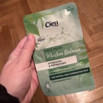 Redaktorka Veronika zvolila plátýnkovou masku  Moisture Balance od privátní značky Cien, kterou pořídila v Lidlu za 24,90 Kč.