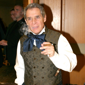 Ve spisech StB byl označen jako dobrodruh a bohém. Spolupráci však neměl nikdy podepsat a byl hrdý na to, že s režimem si nezadal.