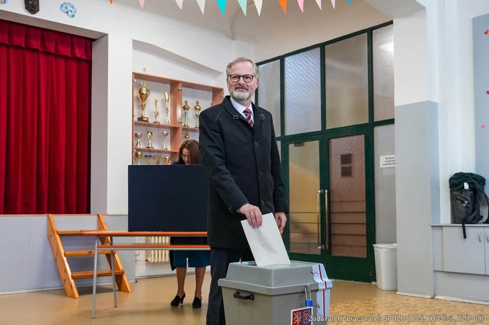 FOTO: Petr Fiala odvolil v Brně. – stránka 6