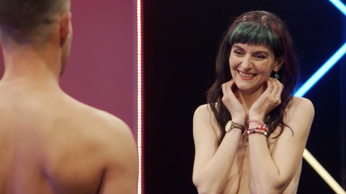 FOTO: Kamila se svlekla a bude si muset vybrat. – stránka 19