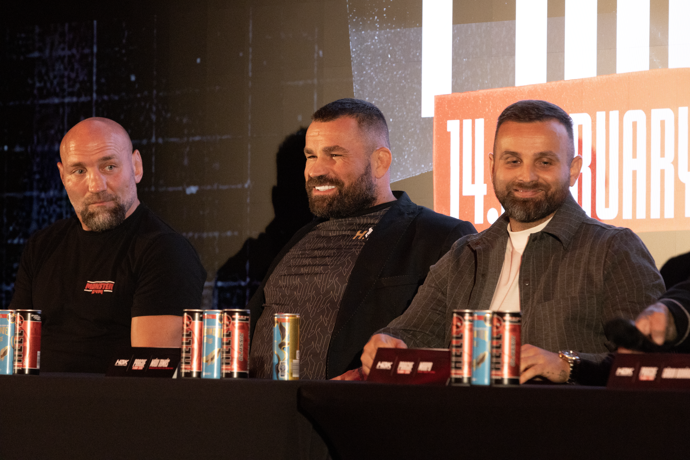 FOTO: Karlos Vémola byl vysmátý od ucha k uchu. – stránka 1
