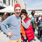 Parťákem na jevišti je jí dlouholetý kolega Petr Vacek, který byl také u většiny jejích kolapsů. Ze dvou z nich se později vyklubal infarkt.