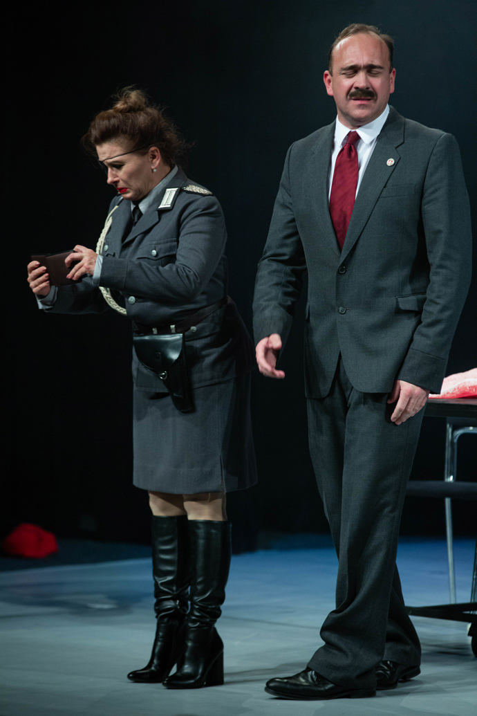 FOTO: Herec Jiří Hána a Dana Morávková. – stránka 1