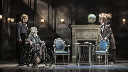 FOTO: Tomáš Havlínek coby sloní muž a Tomáš Klus jako lékař v muzikálu Elefantazie.