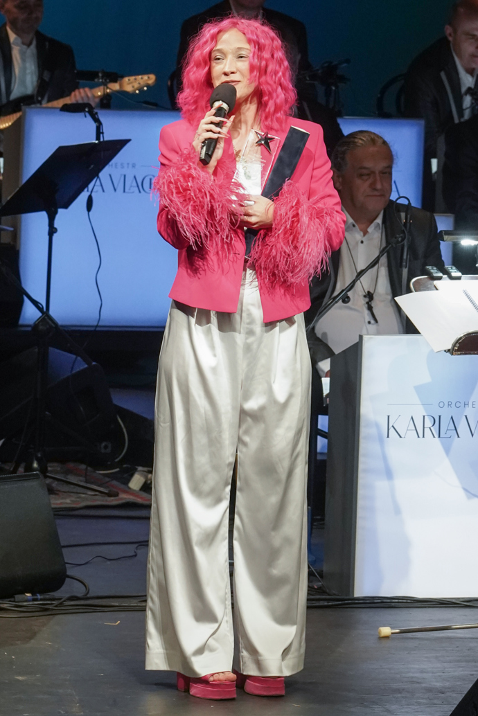 FOTO: Tereza Mašková získala ocenění. – stránka 9