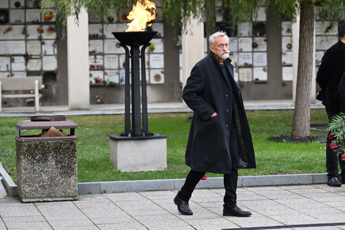 FOTO: Pohřeb Jana Šatry. – stránka 53