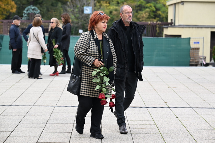 FOTO: Pohřeb Jana Šatry. – stránka 50