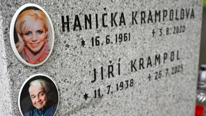 FOTO: Jiří Krampol si přál spočinout vedle Haničky.