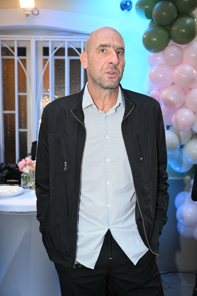 FOTO: Jan Koller na akci. – stránka 8