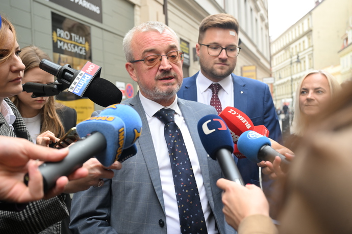 FOTO: Marek Benda ve štábu SPOLU. – stránka 5