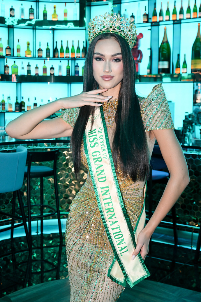 FOTO: Krásná Markéta Mörwicková. – stránka 4