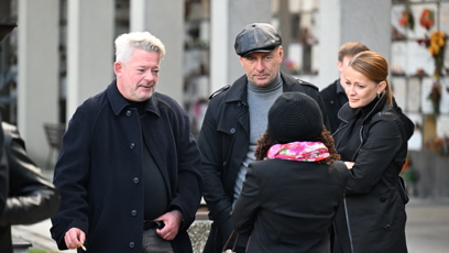 FOTO: Aleš Háma,  Petr Vondráček a Šárka Vaňková na pohřbu Jana Šatry.