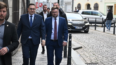 FOTO: Jan Lipavský a jeho příchod do štábu SPOLU.