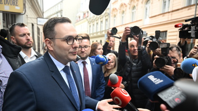 FOTO: Jan Lipavský přišel do štábu.