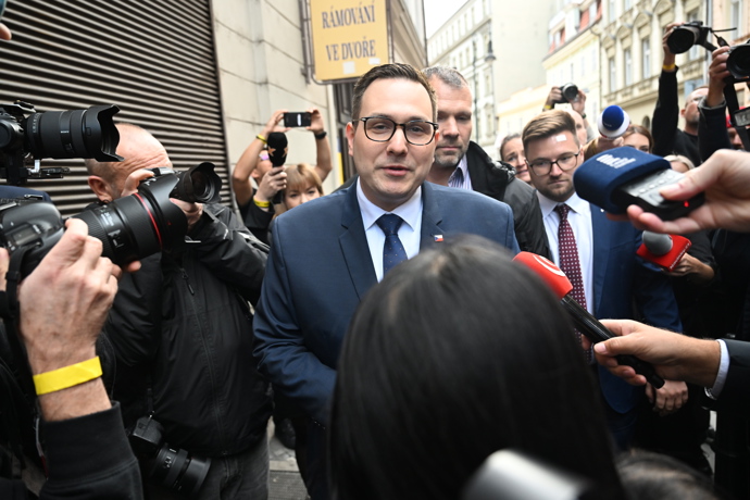 FOTO: Jan Lipavský a jeho příchod do štábu SPOLU. – stránka 28
