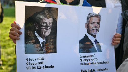 FOTO: Protestující na mtinku hnutí ANO v Praze.