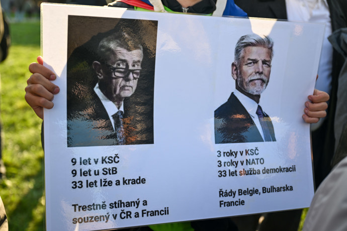 FOTO: Protestující na mtinku hnutí ANO v Praze. – stránka 5