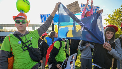 FOTO: Na mítinku hnutí ANO v Praze nechyběli odpůrci.