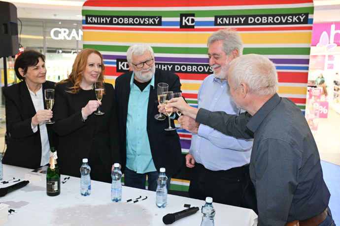 FOTO: Josef Klíma pokřtil svou novou knihu.