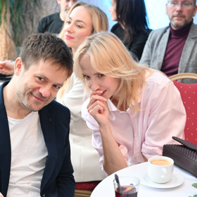 Herečtí kolegové si šeptali.