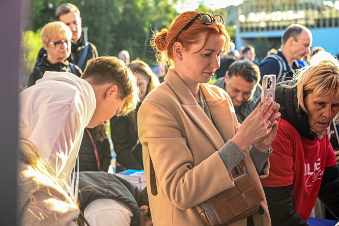 FOTO: Aneta Zicklerová na mítinku ANO. – stránka 21