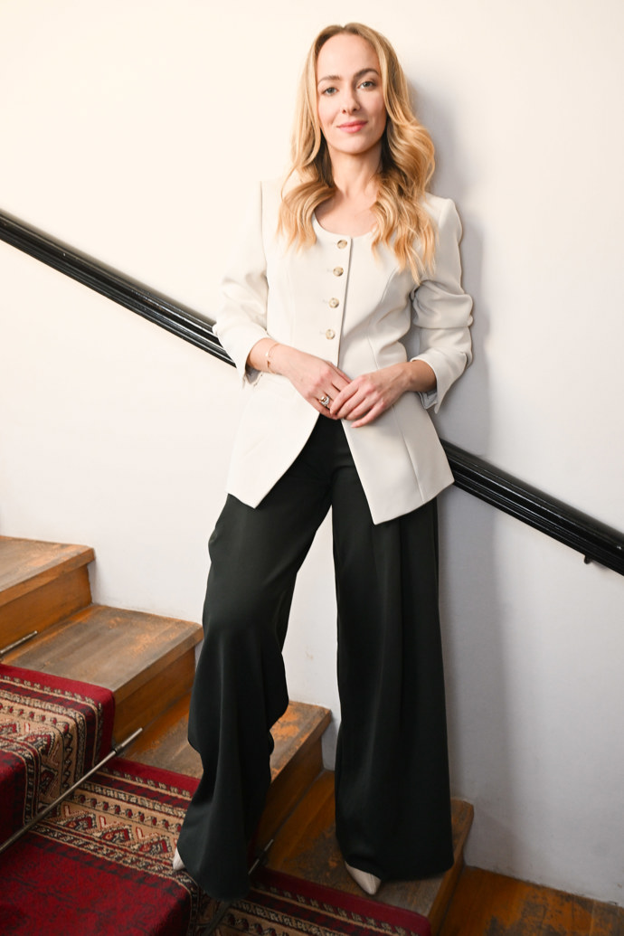 FOTO: Herečka Elizaveta Maximová. – stránka 12