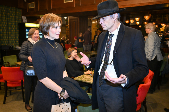 FOTO: Klára Pollertová-Trojanová s bratrem Lukášem Pollertem. – stránka 16