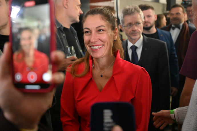 FOTO: Eva Decroix rozdávala úsměvy. – stránka 1