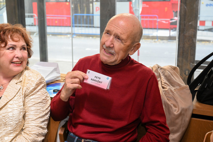 FOTO: Petr Nárožný byl dobře naladěn. – stránka 17