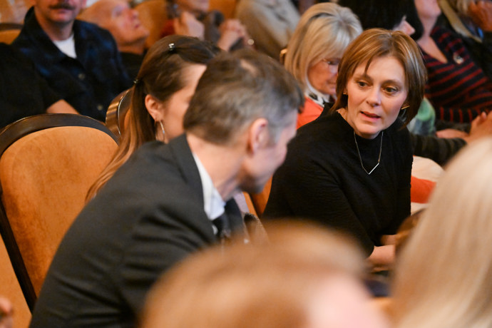 FOTO: Klára Pollertová-Trojanová se svou rodinou přišla podpořit syna Josefa. – stránka 10