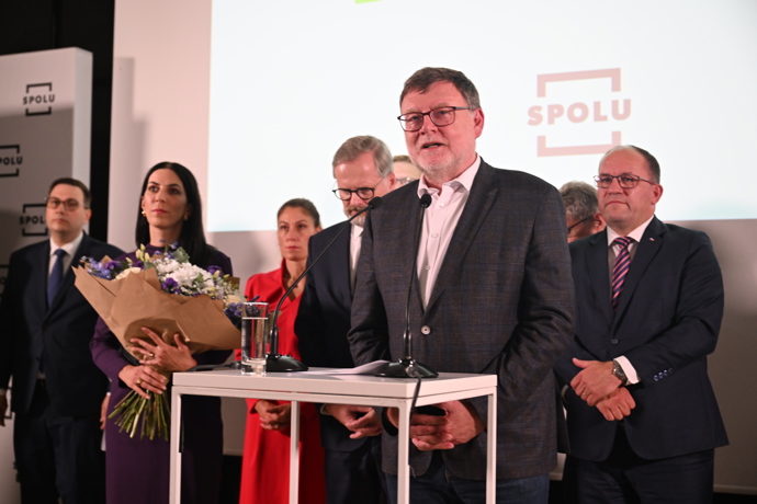 FOTO: Zbyněk Stanjura končí na své pozici. – stránka 1
