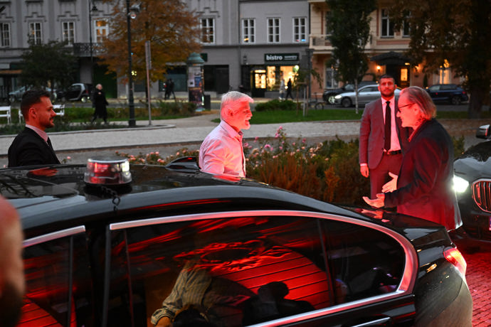 FOTO: Petr Pavel ve Varech. – stránka 102