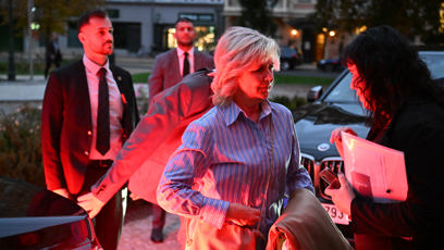 FOTO: Eva Pavlová přijela do Varů.